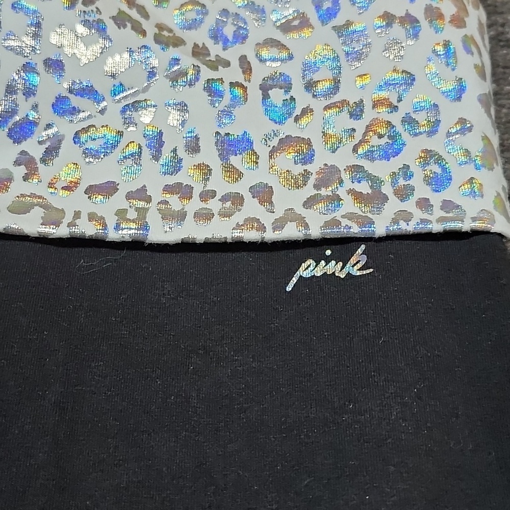 VS PINK 2013 SILVER IRIDESCENT LEOPARD PRINT FOLD-OVER BLK CROP YOGA LEG…